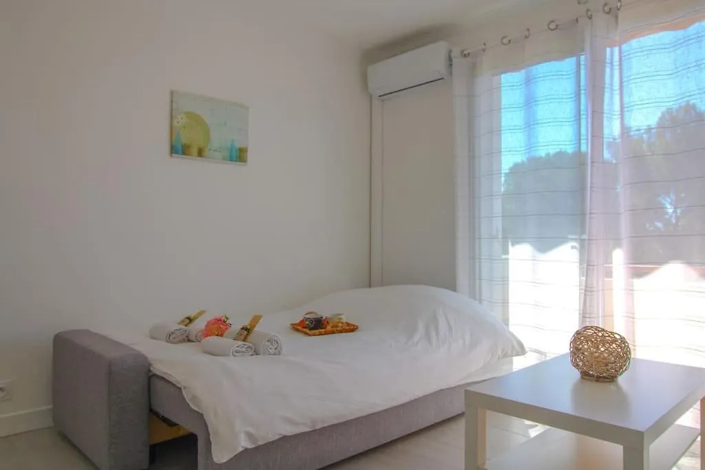 Appartement Le Republique By Apirent #Balcon #Climatisation #Parking à Cannes