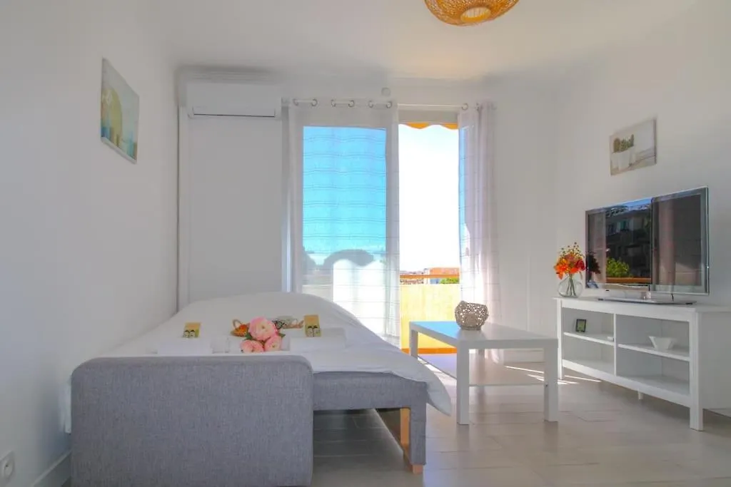 Le Republique By Apirent #Balcon #Climatisation #Parking Apartment Cannes 0*,  France