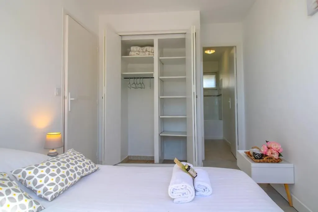 Appartement Le Republique By Apirent #Balcon #Climatisation #Parking à Cannes France