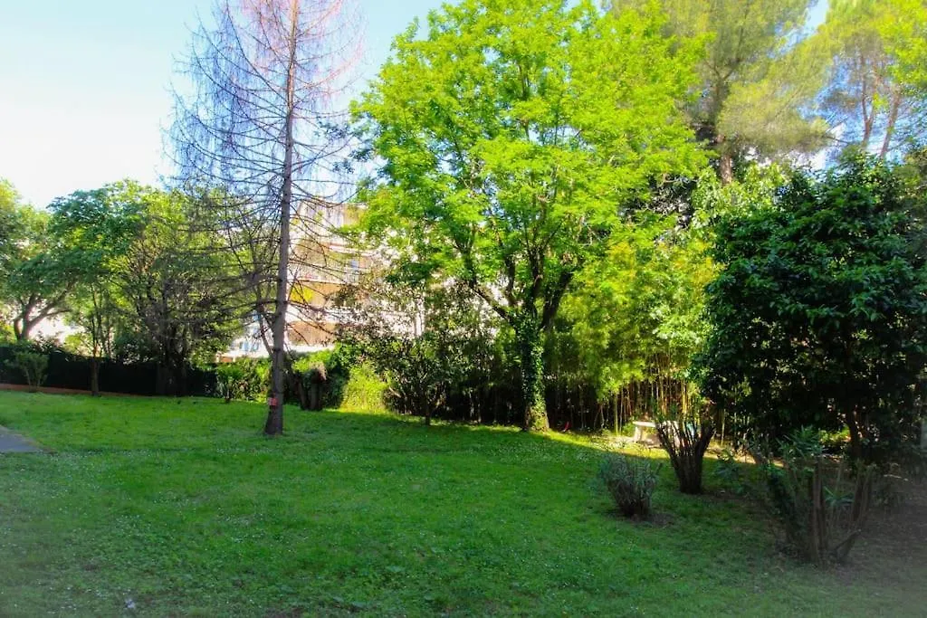 Appartement Le Republique By Apirent #Balcon #Climatisation #Parking à Cannes France
